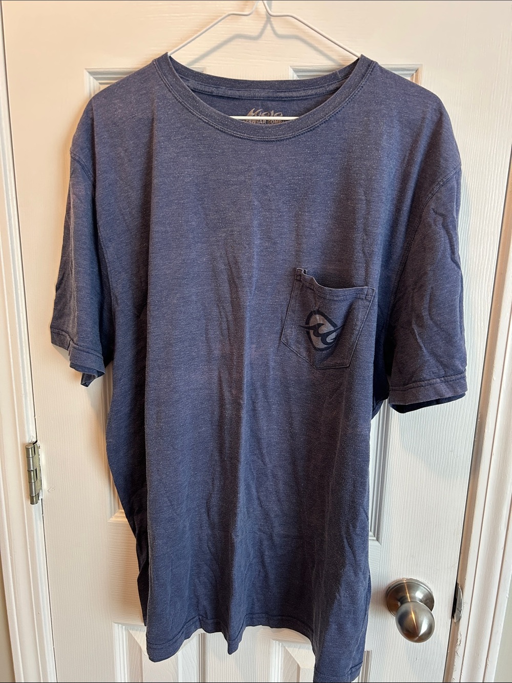 Men's Short-Sleeve Pocket Tee in Navy Blue
